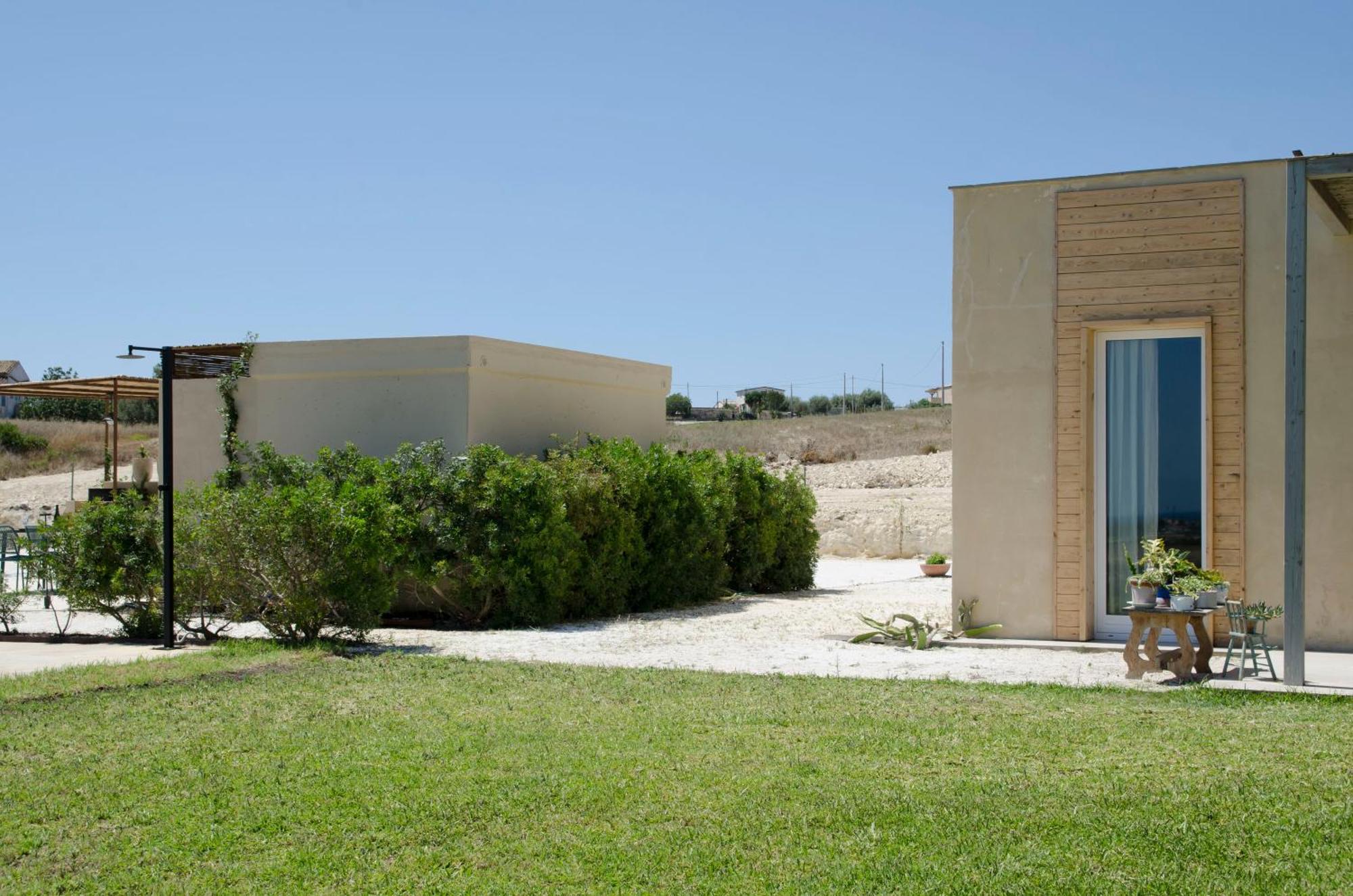 New Exclusive Lodges, Marzamemi, Noto パキーノ エクステリア 写真